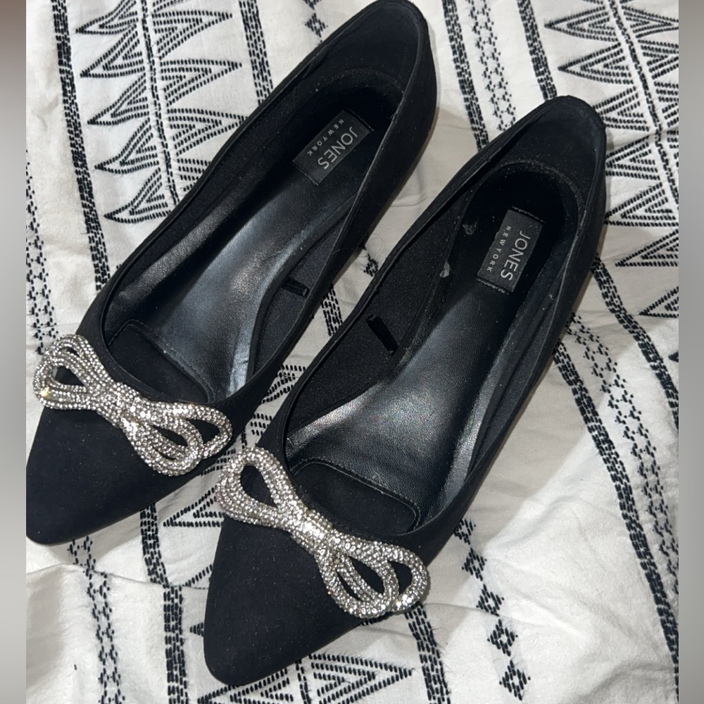 Gorgeous bling bow flats